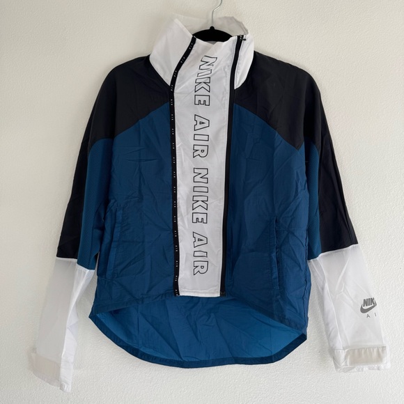 Nike Air Size XS Women's Full Zip Funnel Neck Lightweight Running Jacket - Picture 3 of 5